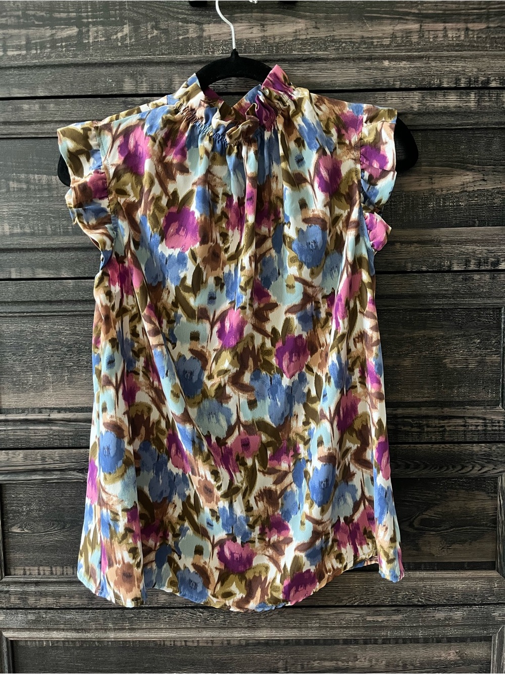 2Hearts Floral Blouse size small
